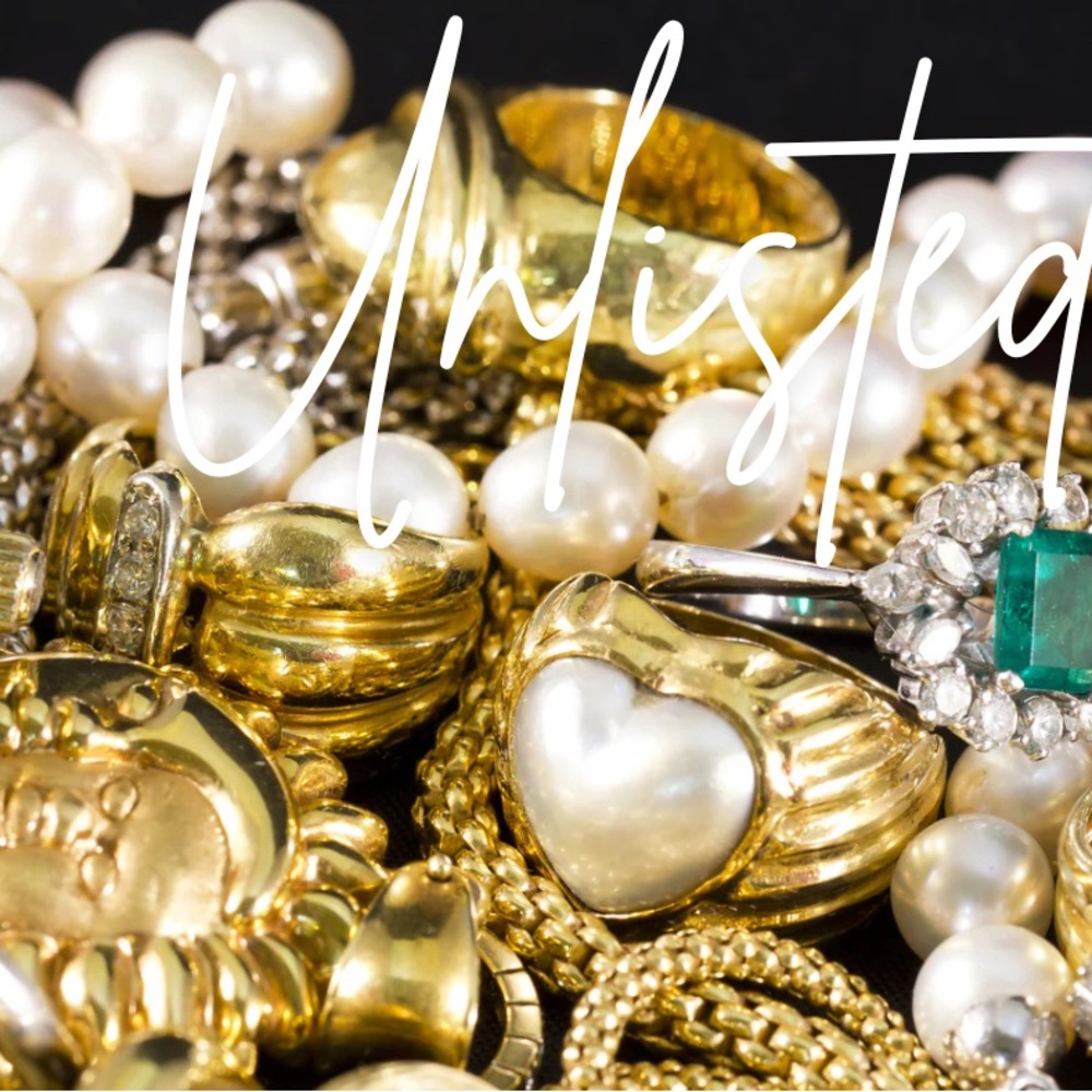 UNLISTED JEWELRY FOR LIVE SHOW